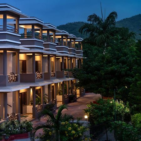 Araliayas Resort & Spa Udaipur Exterior photo
