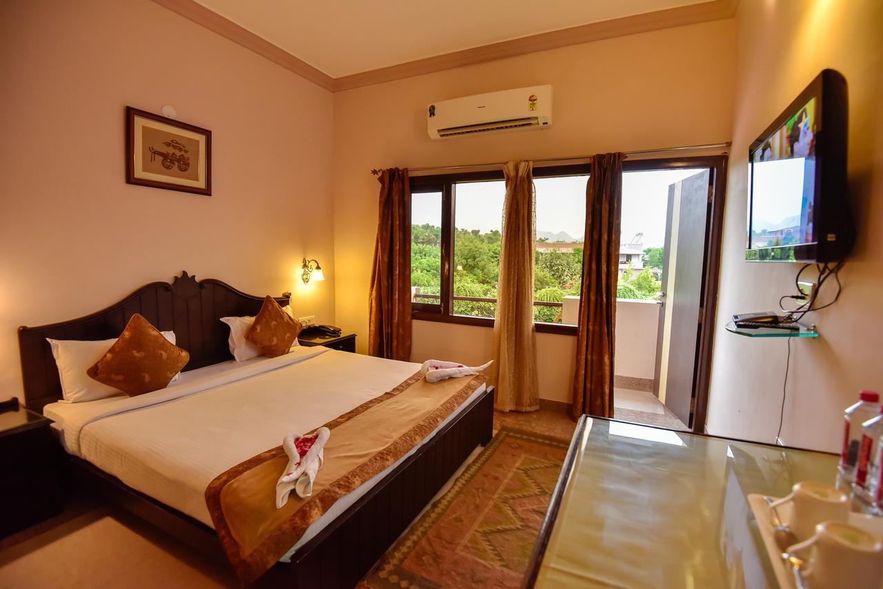 Araliayas Resort & Spa Udaipur Exterior photo