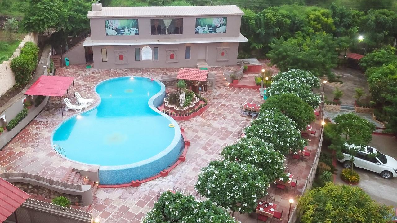 Araliayas Resort & Spa Udaipur Exterior photo