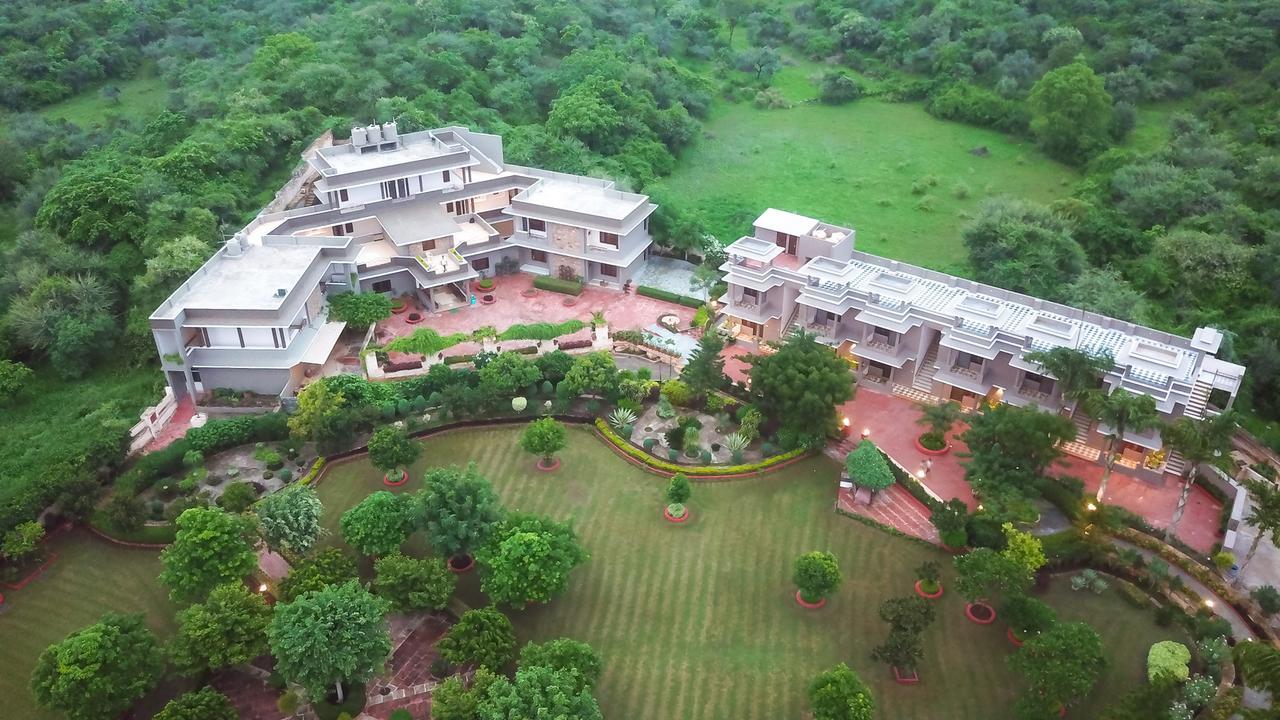 Araliayas Resort & Spa Udaipur Exterior photo