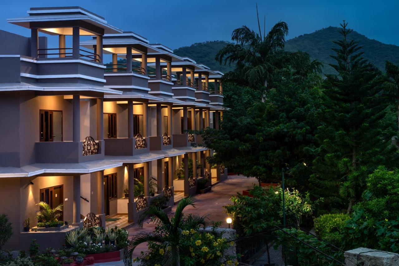 Araliayas Resort & Spa Udaipur Exterior photo
